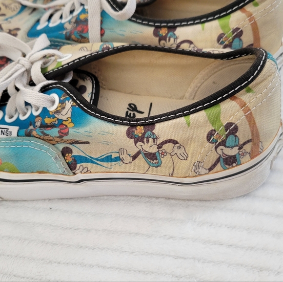 Vans x Disney Aloha Mickey Mouse Hawaii Sneakers Woman's 8.5 Men's 7 - Picture 9 of 12